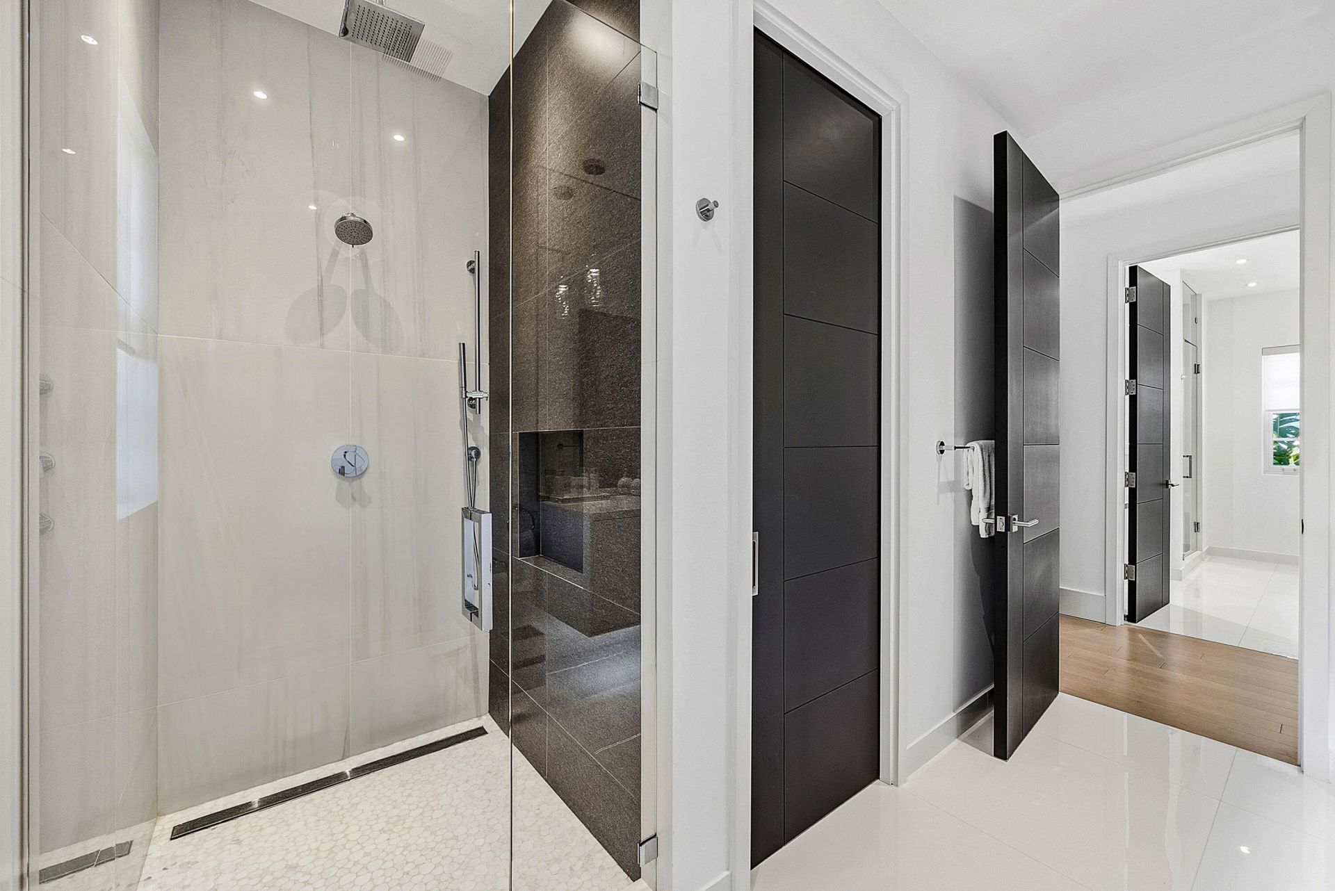 157 Peruvian Avenue, Palm Beach, FL 33480 Photo