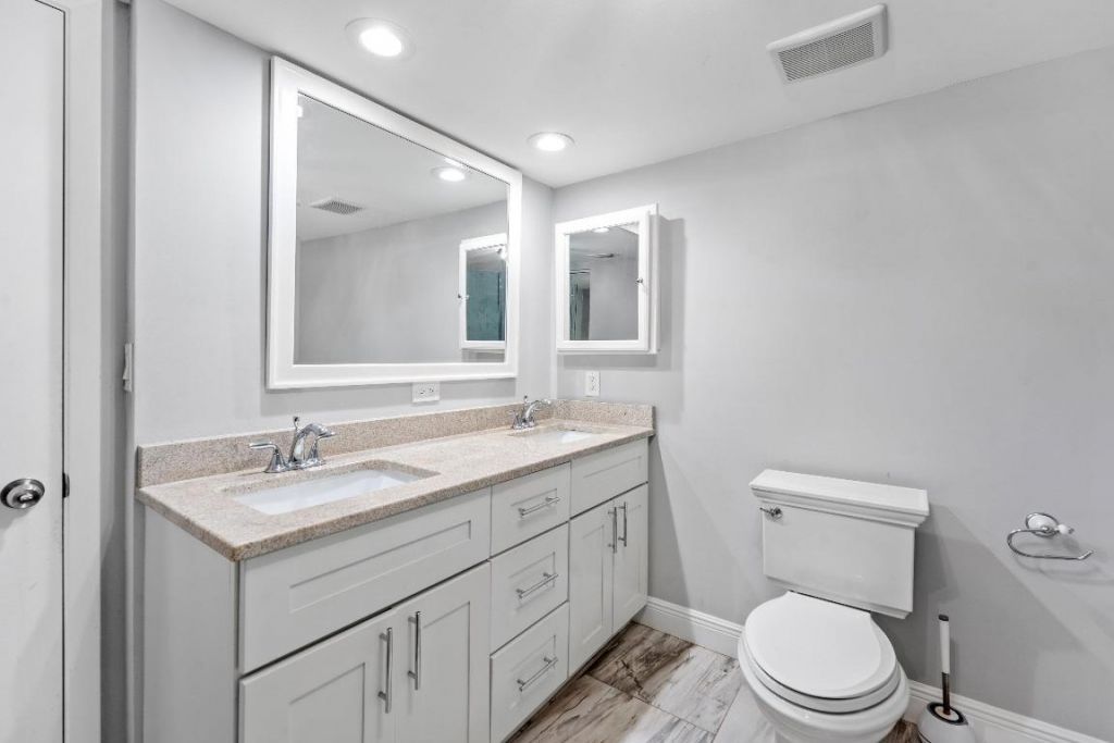 5280 N Ocean Drive, Unit 1e, Singer Island, FL 33404 Photo