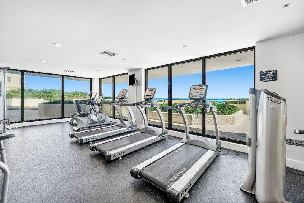 5280 N Ocean Drive, Unit 1e, Singer Island, FL 33404 Photo