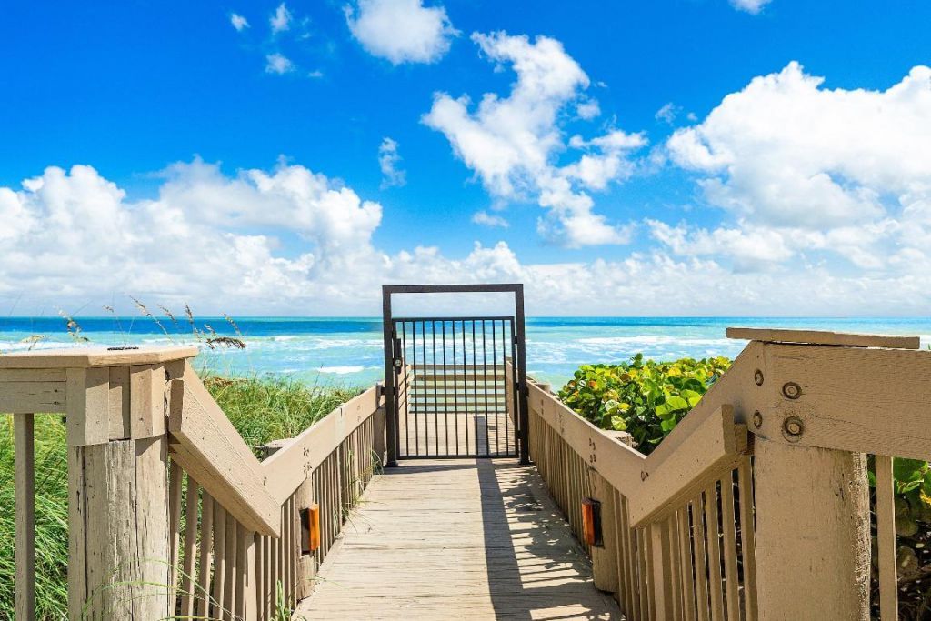 5280 N Ocean Drive, Unit 1e, Singer Island, FL 33404 Photo