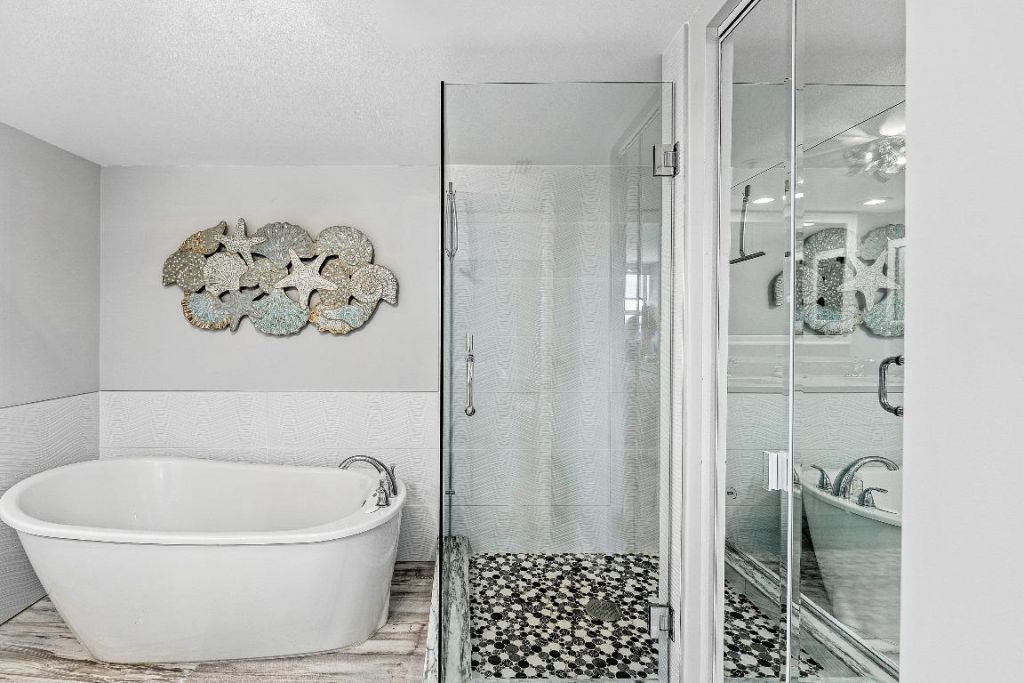 5280 N Ocean Drive, Unit 1e, Singer Island, FL 33404 Photo