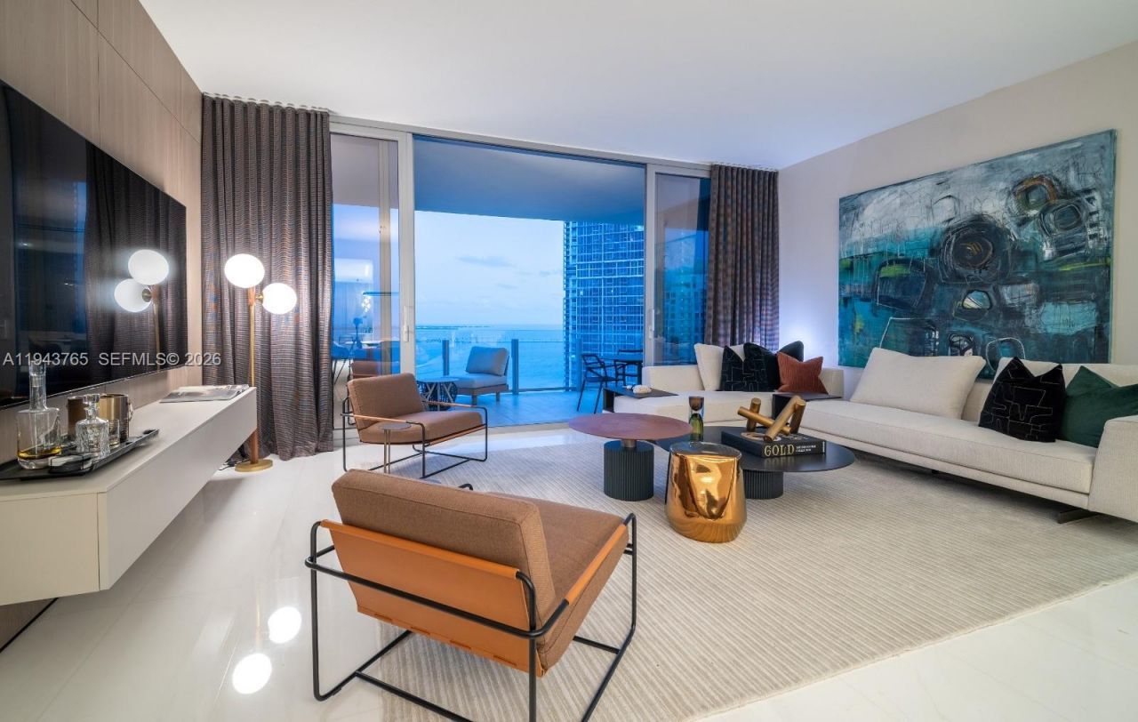 300 Biscayne Blvd Way, Unit 3403, Miami, FL 33131 Photo