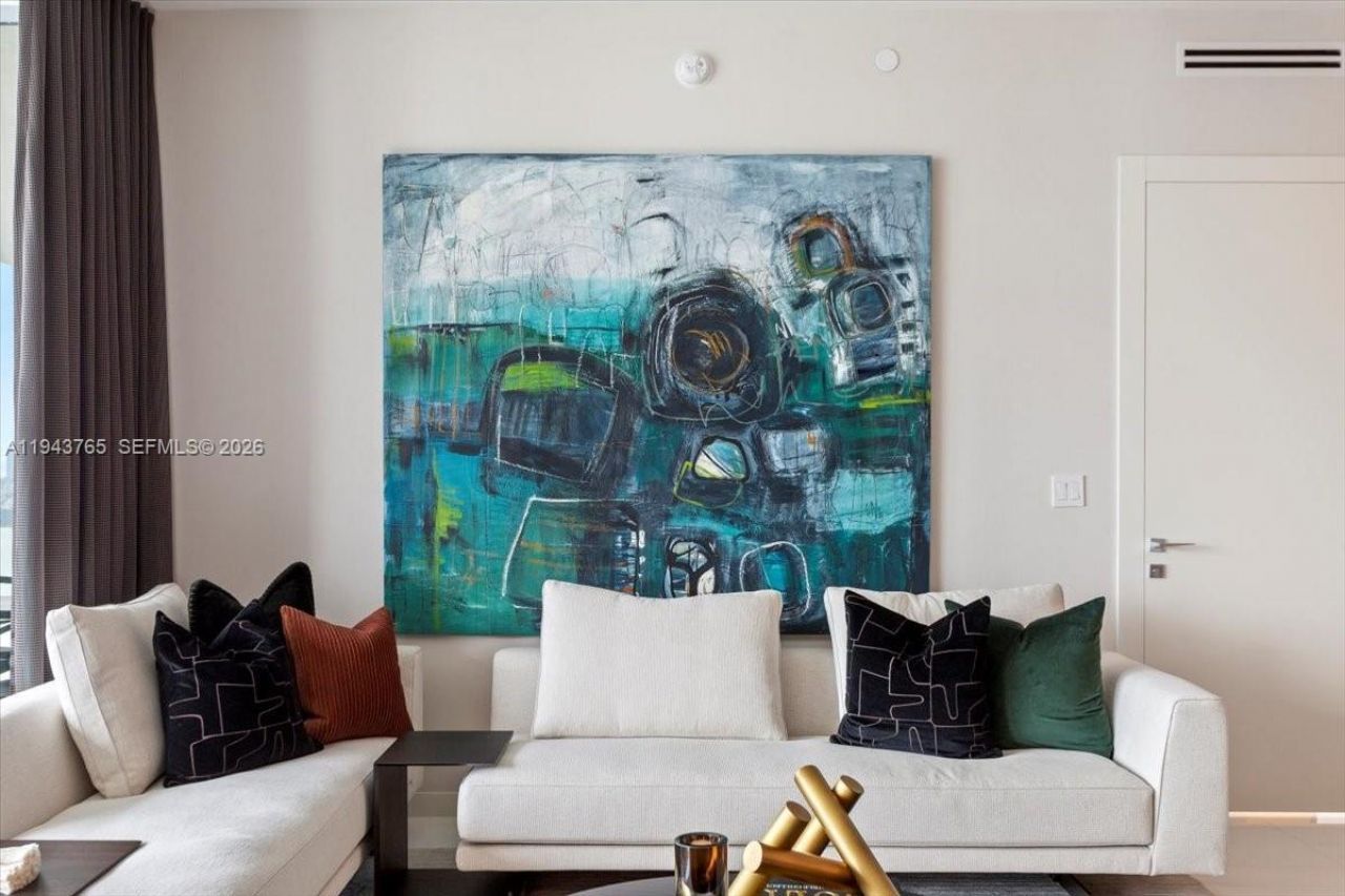 300 Biscayne Blvd Way, Unit 3403, Miami, FL 33131 Photo