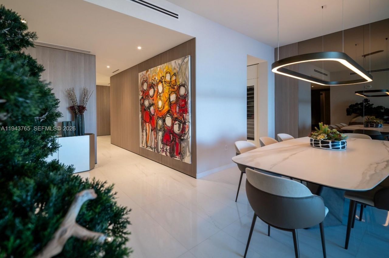 300 Biscayne Blvd Way, Unit 3403, Miami, FL 33131 Photo