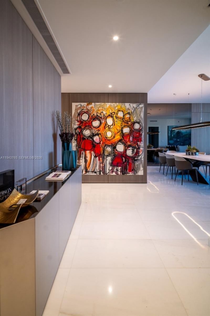 300 Biscayne Blvd Way, Unit 3403, Miami, FL 33131 Photo