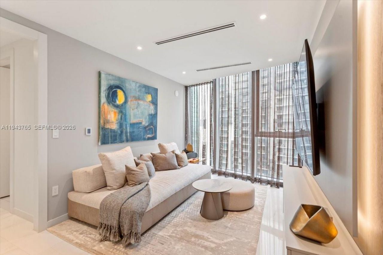 300 Biscayne Blvd Way, Unit 3403, Miami, FL 33131 Photo