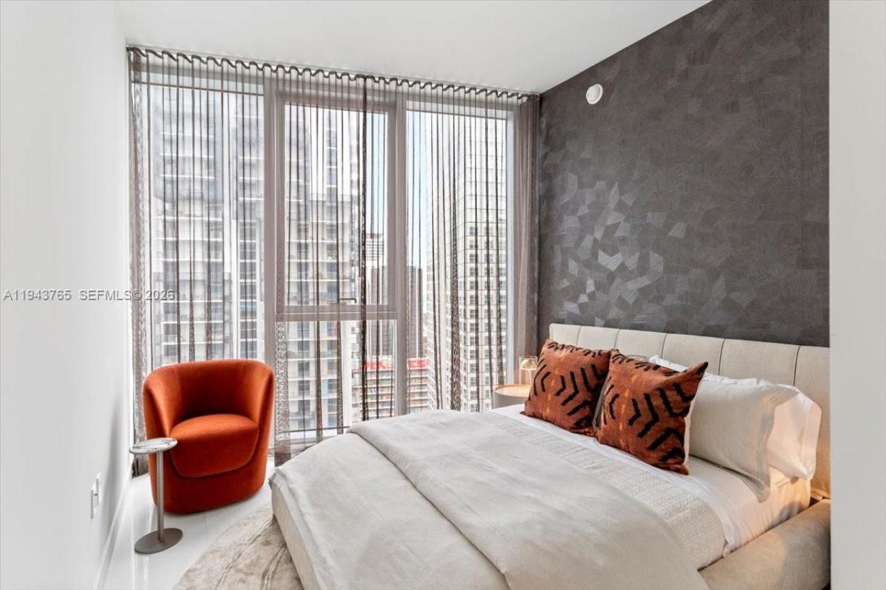 300 Biscayne Blvd Way, Unit 3403, Miami, FL 33131 Photo