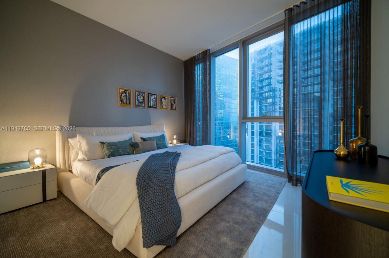 300 Biscayne Blvd Way, Unit 3403, Miami, FL 33131 Photo