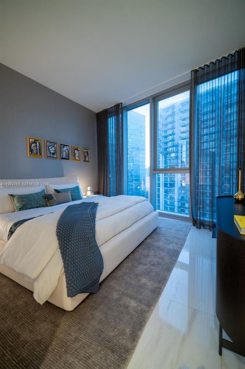 300 Biscayne Blvd Way, Unit 3403, Miami, FL 33131 Photo