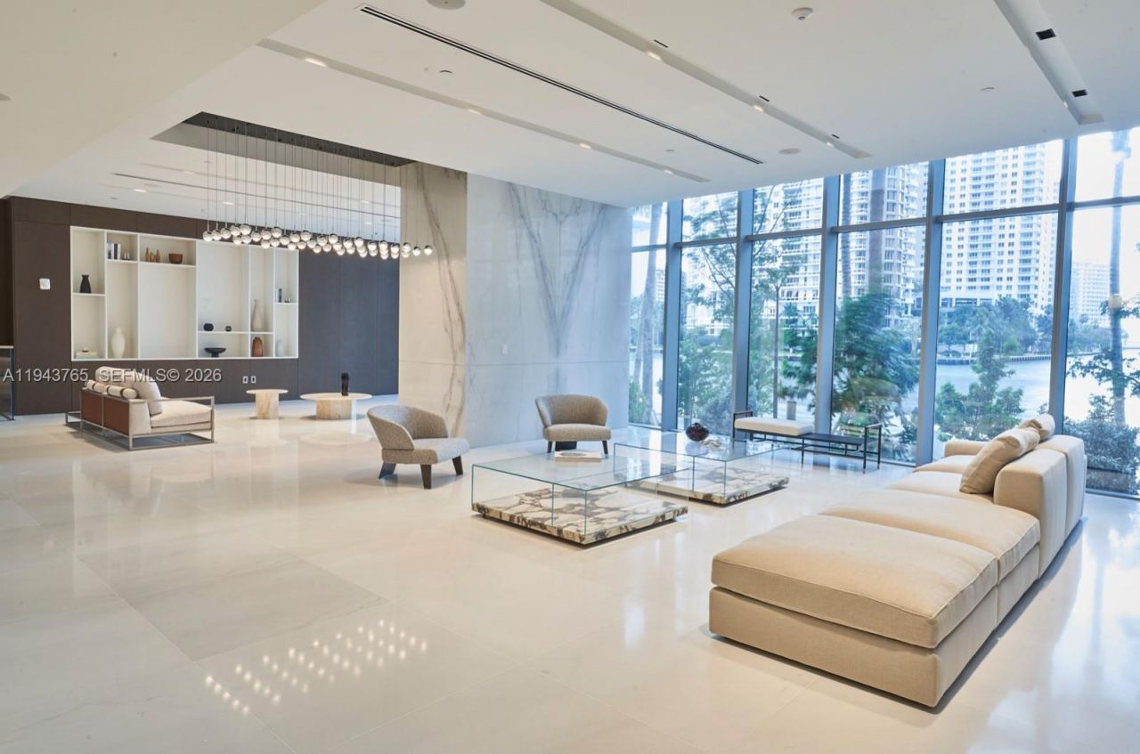 300 Biscayne Blvd Way, Unit 3403, Miami, FL 33131 Photo