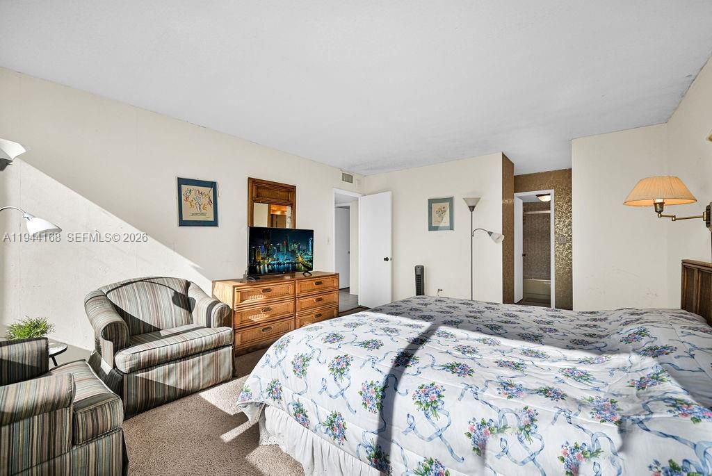 7135 Collins Ave, Unit 435, Miami Beach, FL 33141 Photo