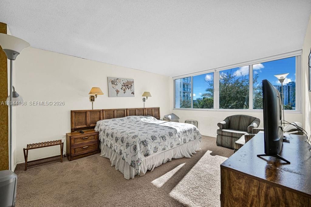 7135 Collins Ave, Unit 435, Miami Beach, FL 33141 Photo