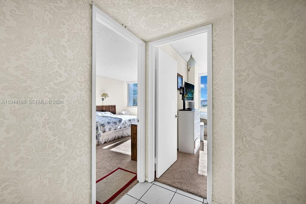 7135 Collins Ave, Unit 435, Miami Beach, FL 33141 Photo