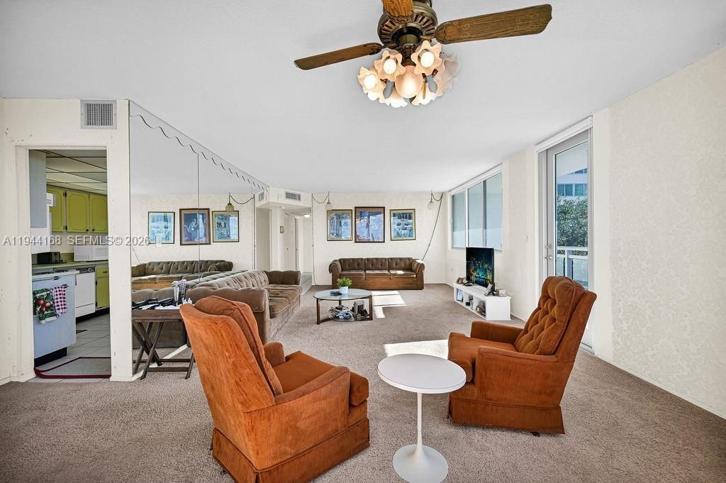 7135 Collins Ave, Unit 435, Miami Beach, FL 33141 Photo