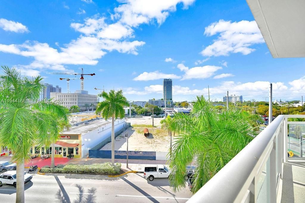 7135 Collins Ave, Unit 435, Miami Beach, FL 33141 Photo