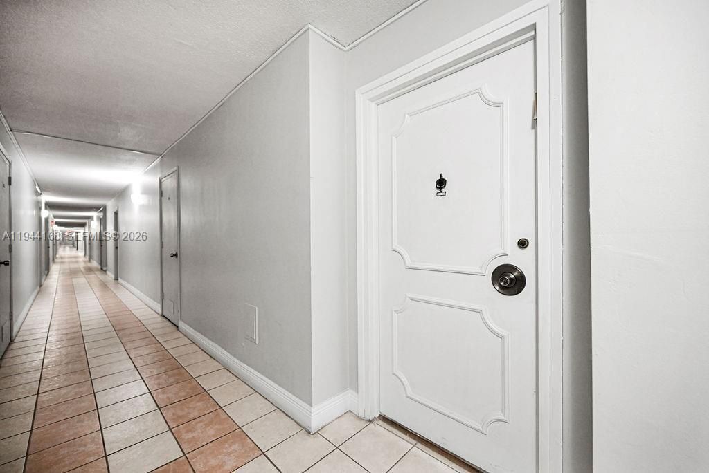 7135 Collins Ave, Unit 435, Miami Beach, FL 33141 Photo