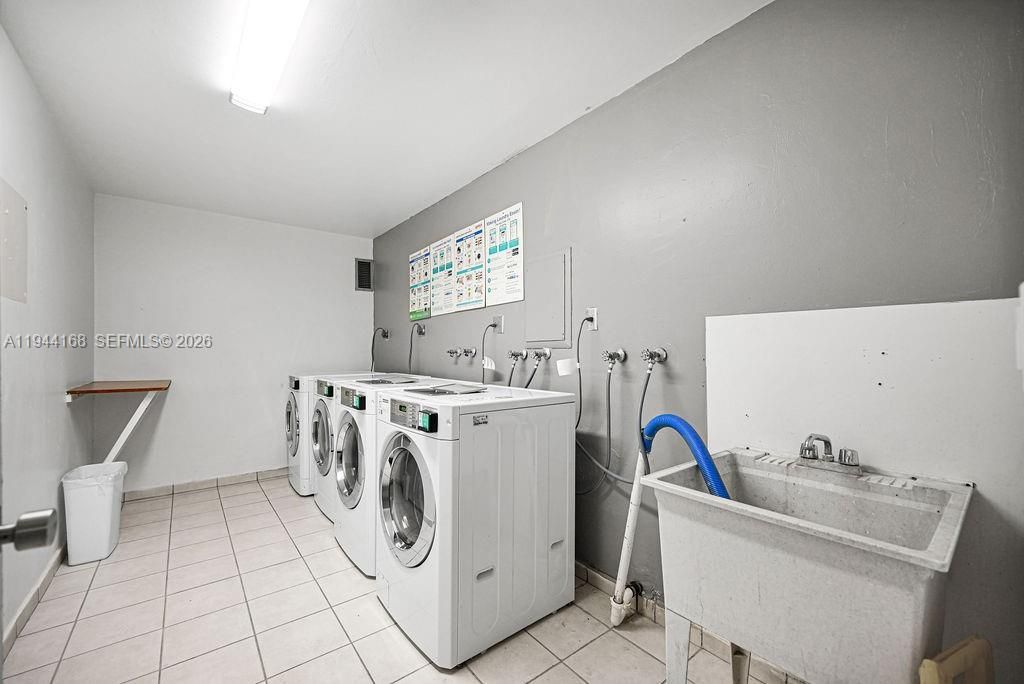 7135 Collins Ave, Unit 435, Miami Beach, FL 33141 Photo