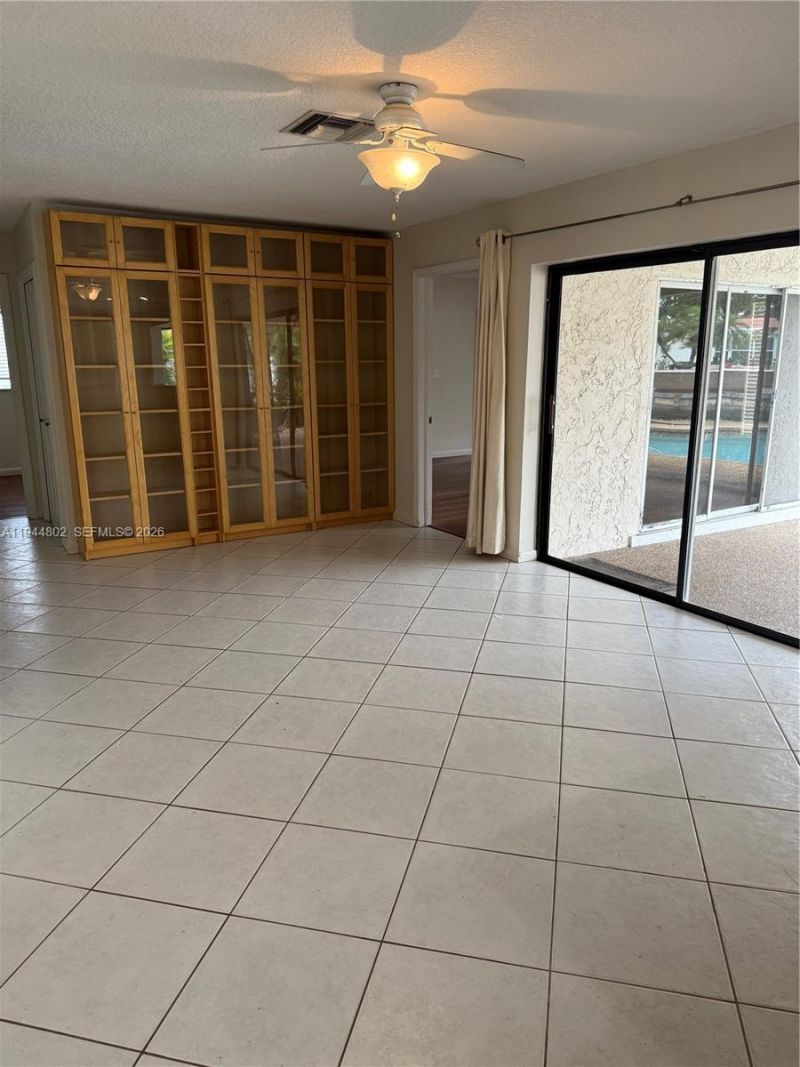 5940 SW 18th St, Plantation, FL 33317 Photo