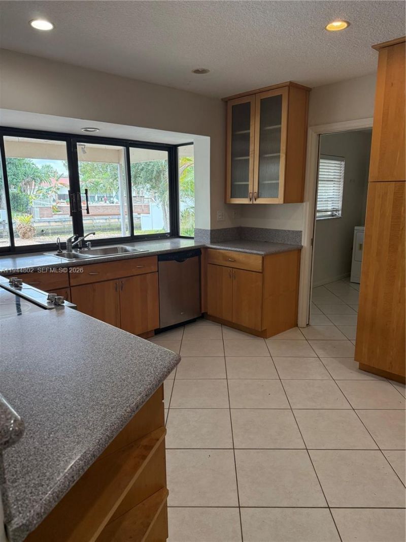 5940 SW 18th St, Plantation, FL 33317 Photo