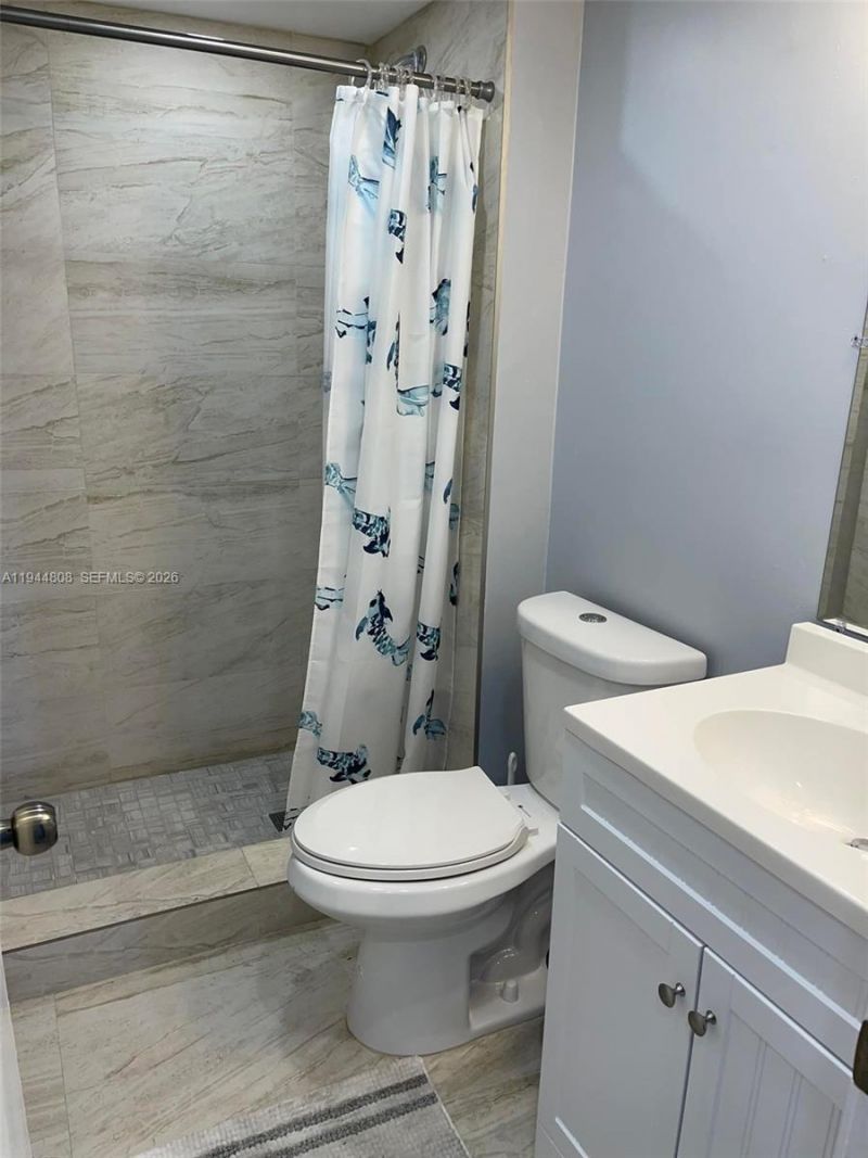1351 NE Miami Gardens Dr, Unit 402E, Miami, FL 33179 Photo