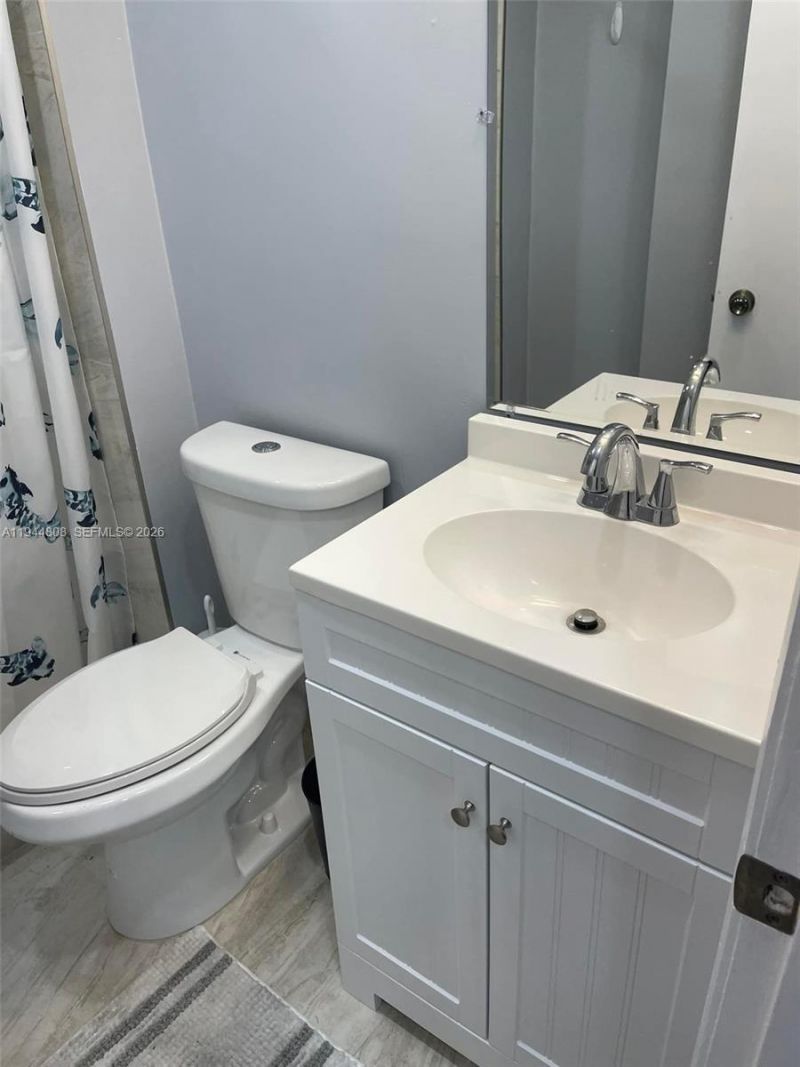 1351 NE Miami Gardens Dr, Unit 402E, Miami, FL 33179 Photo