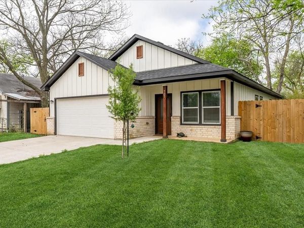 707 N Wilhite Street, Cleburne, TX 76031