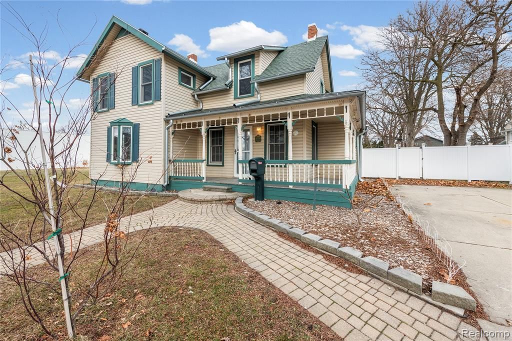 26240 Gibraltar Road, Flat Rock, MI 48134 Main Photo