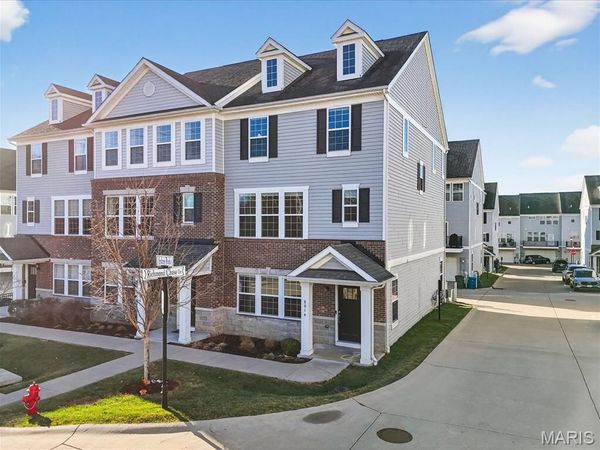 8014 Townes Way, St Louis, MO 63117