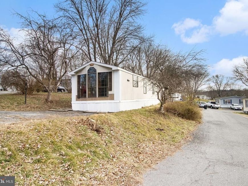 48 Redwood Lane, Carlisle, PA 17015 Main Photo