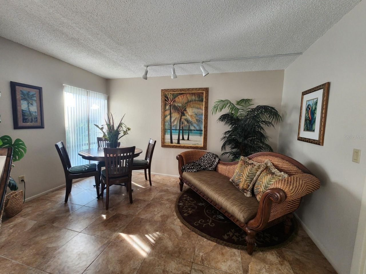 2132 Lakewood Club Drive S, Unit 8B, Saint Petersburg, FL 33712 Photo