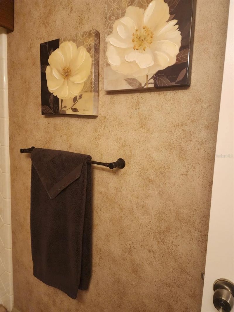 2132 Lakewood Club Drive S, Unit 8B, Saint Petersburg, FL 33712 Photo