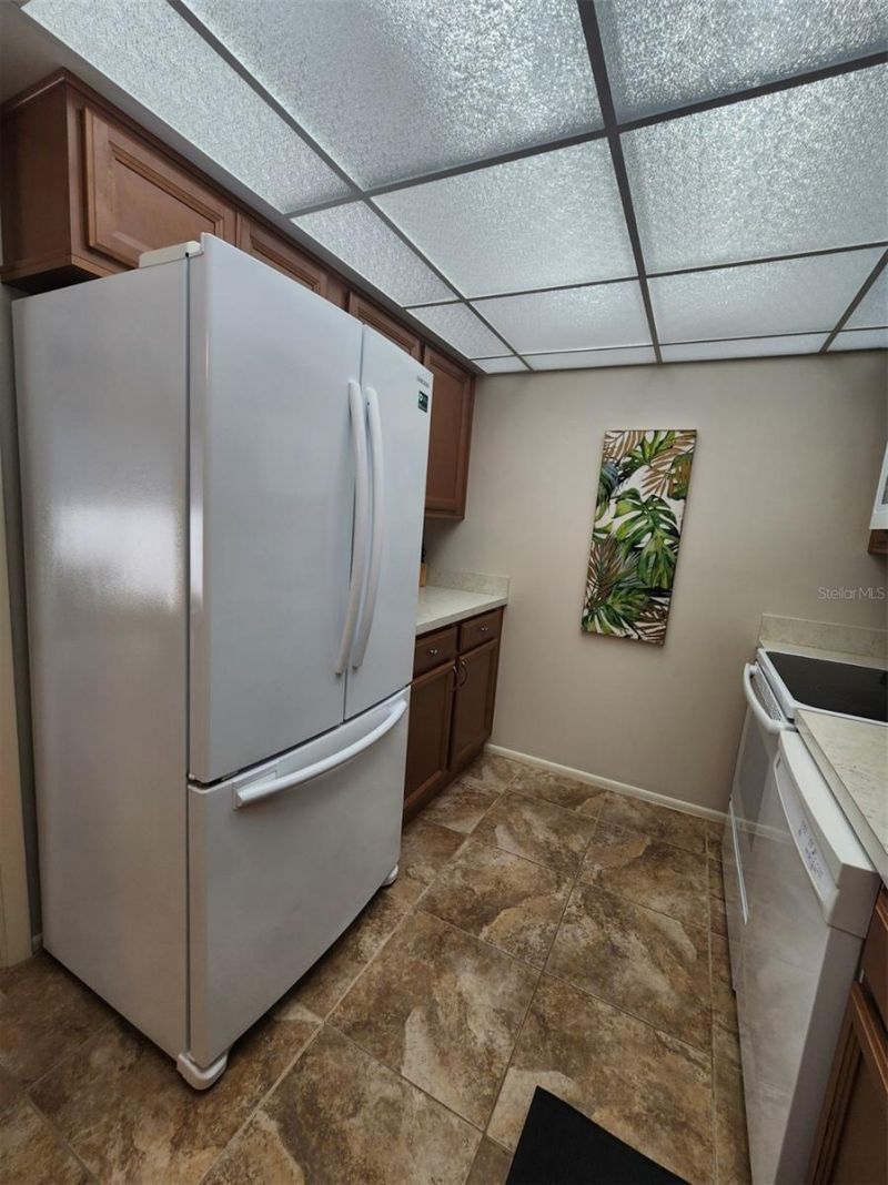 2132 Lakewood Club Drive S, Unit 8B, Saint Petersburg, FL 33712 Photo