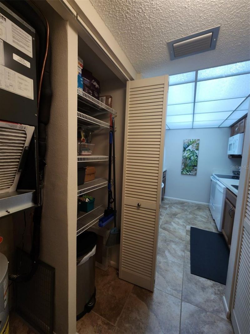 2132 Lakewood Club Drive S, Unit 8B, Saint Petersburg, FL 33712 Photo