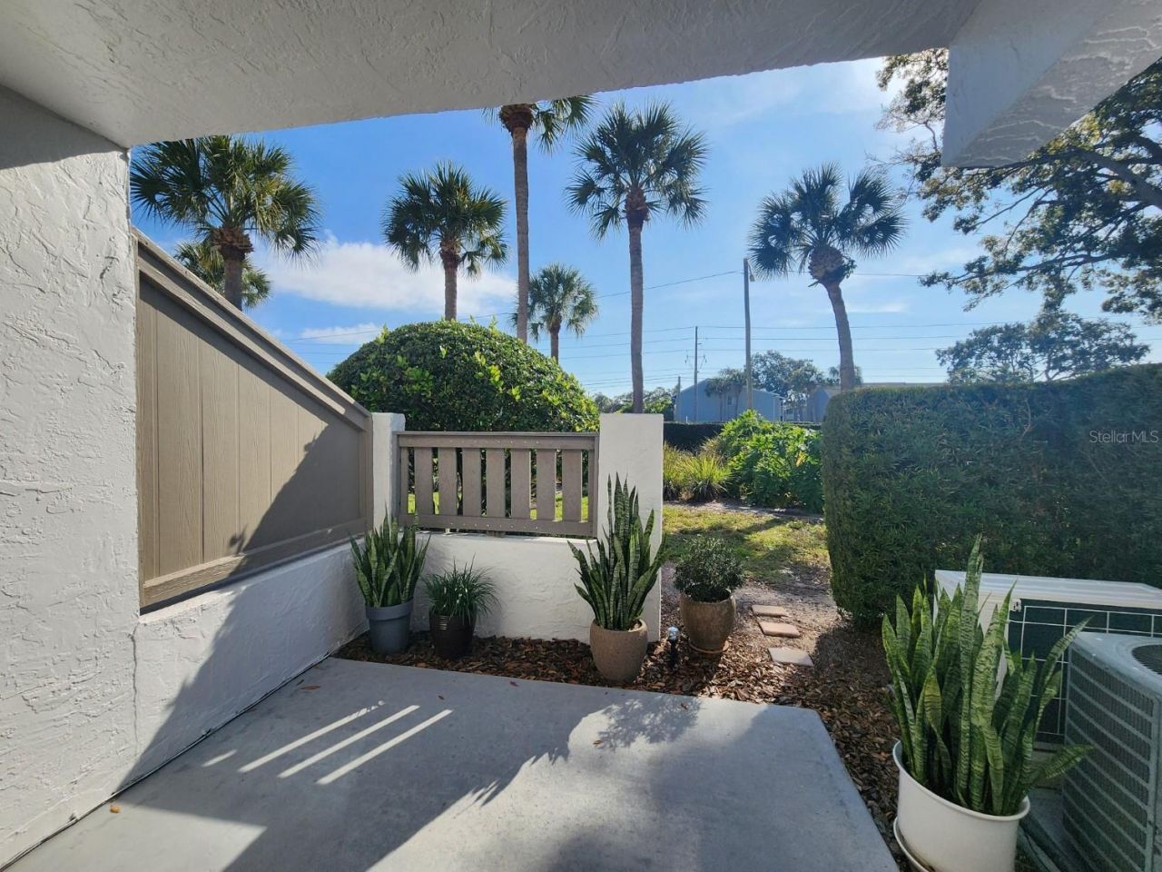 2132 Lakewood Club Drive S, Unit 8B, Saint Petersburg, FL 33712 Photo