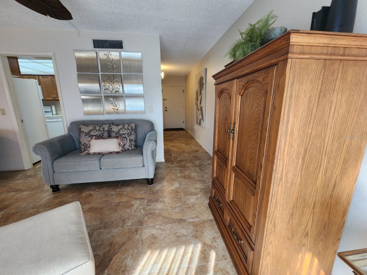 2132 Lakewood Club Drive S, Unit 8B, Saint Petersburg, FL 33712 Photo