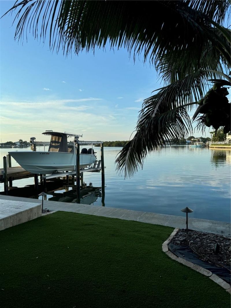 433 20th Avenue, Indian Rocks Beach, FL 33785 Photo