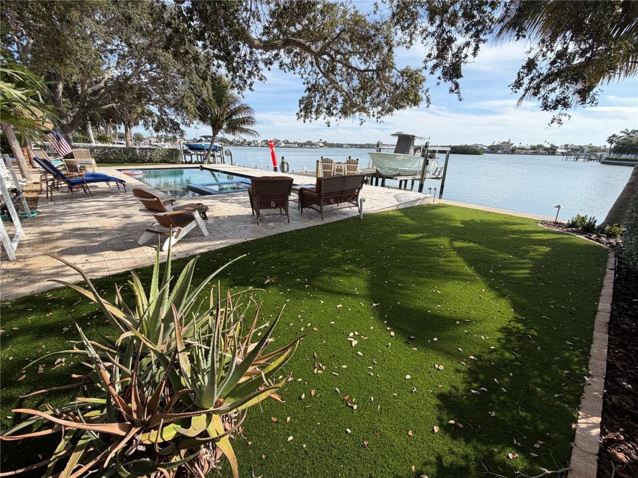 433 20th Avenue, Indian Rocks Beach, FL 33785 Photo