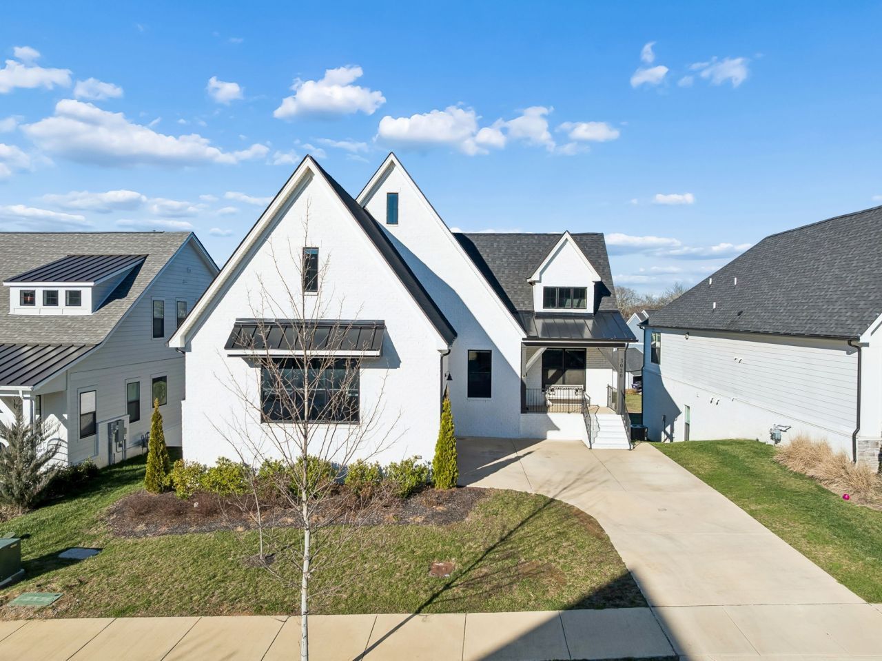 3020 Whitstable Ct, Thompsons Station, TN 37179 Main Photo