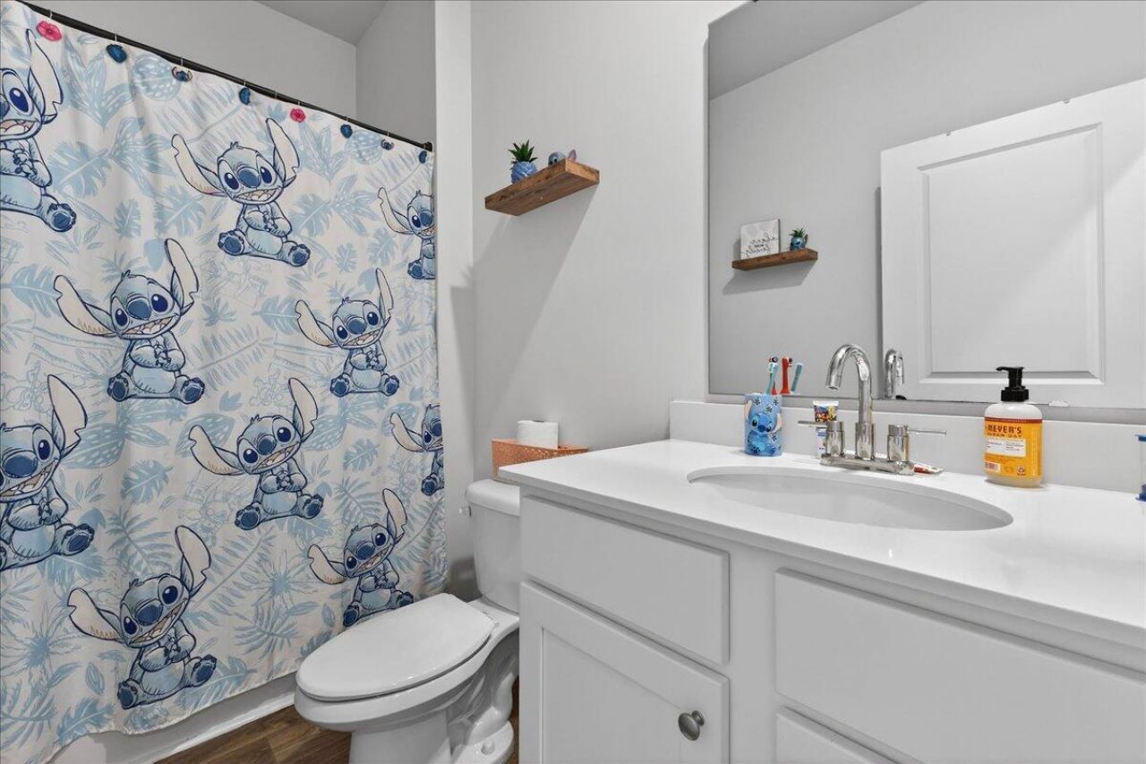 133 Cloverleaf Street Photo 18