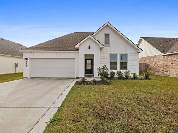 12856 Silverbell Ave, Denham Springs, LA 70726