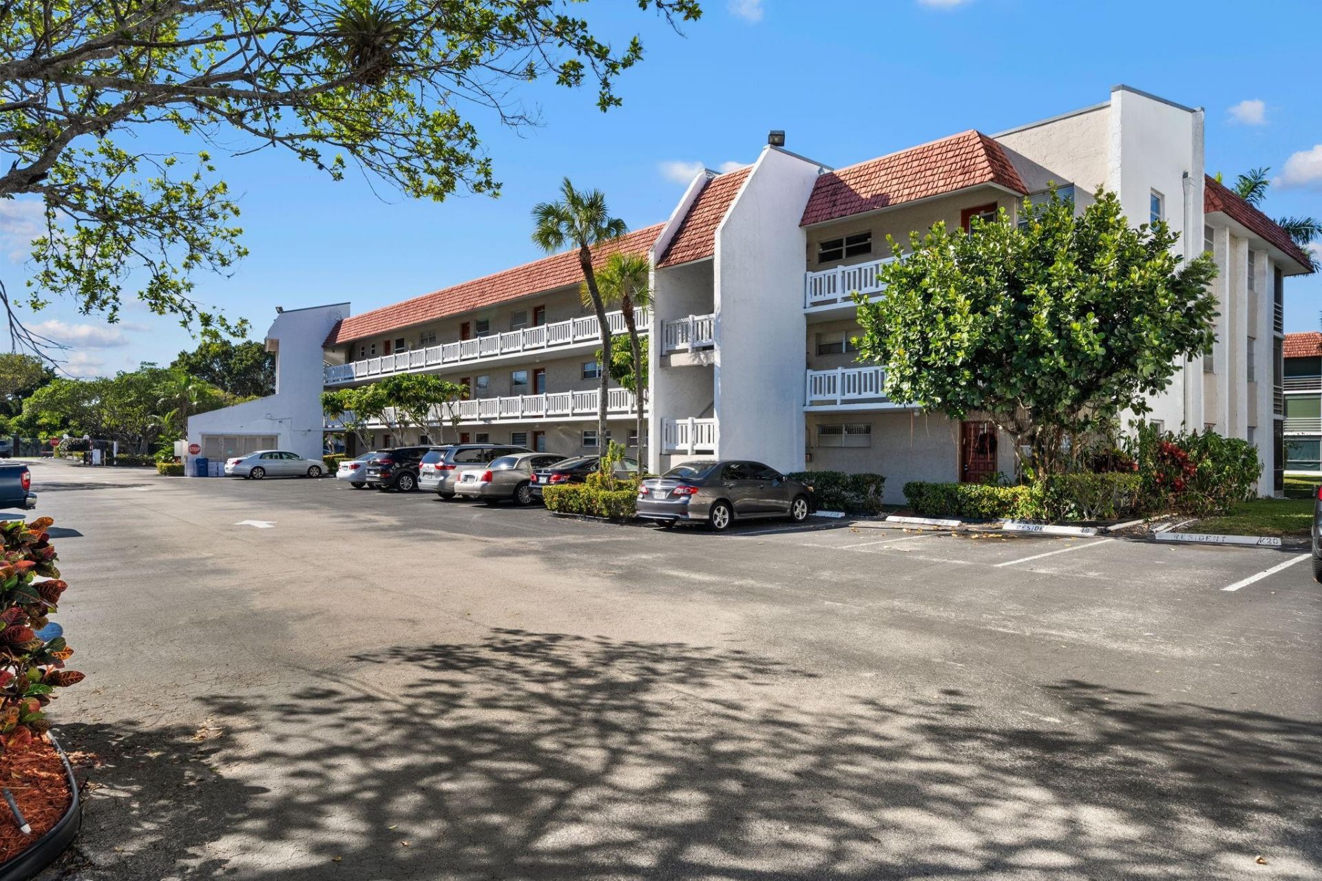 3511 Inverrary Drive, Unit 208, Lauderhill, FL 33319 Photo