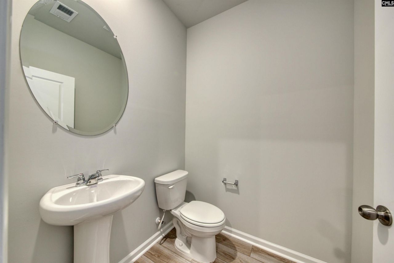 545 Carters Grove Lane Photo 23