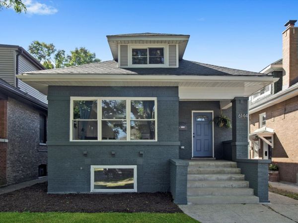 6144 N Maplewood Avenue, Chicago, IL 60659