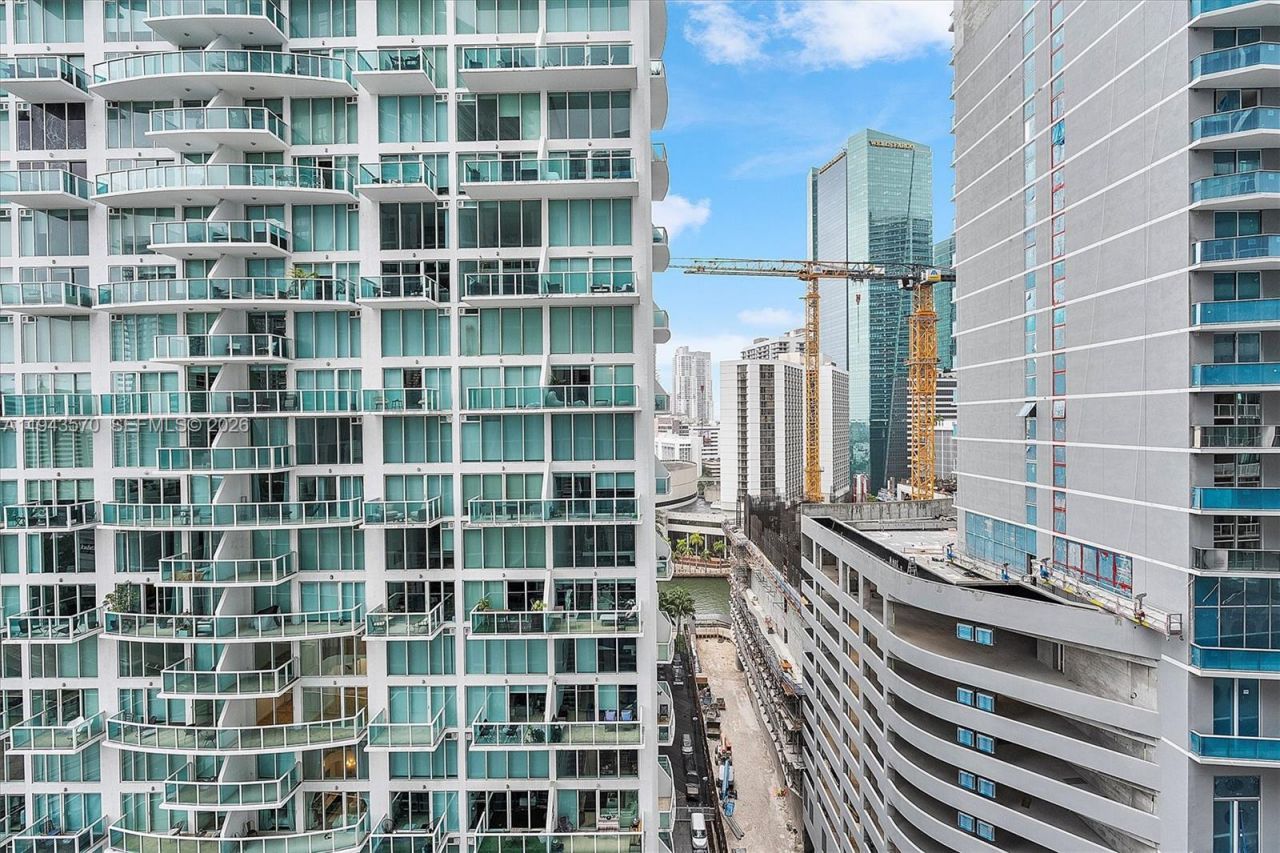 31 SE 6th St, Unit 2008, Miami, FL 33131 Photo