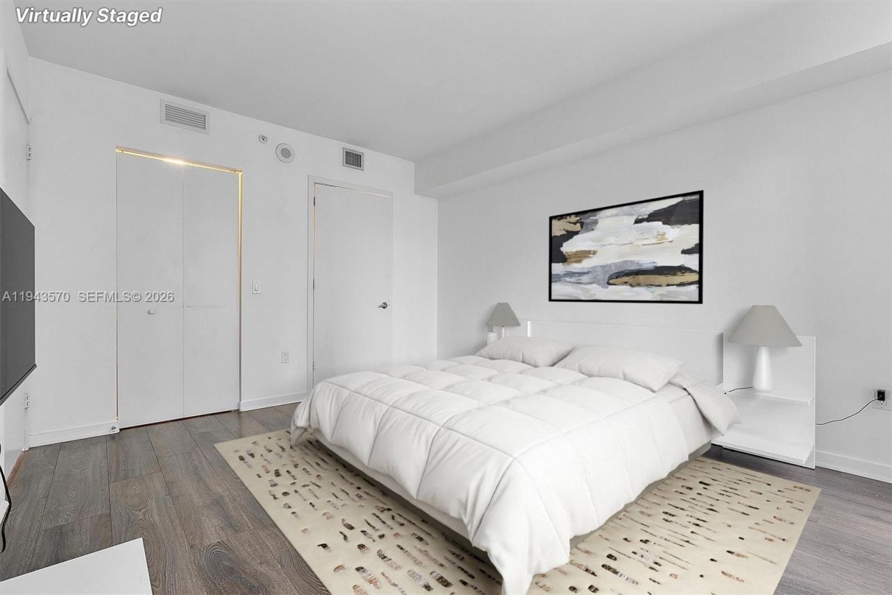 31 SE 6th St, Unit 2008, Miami, FL 33131 Photo