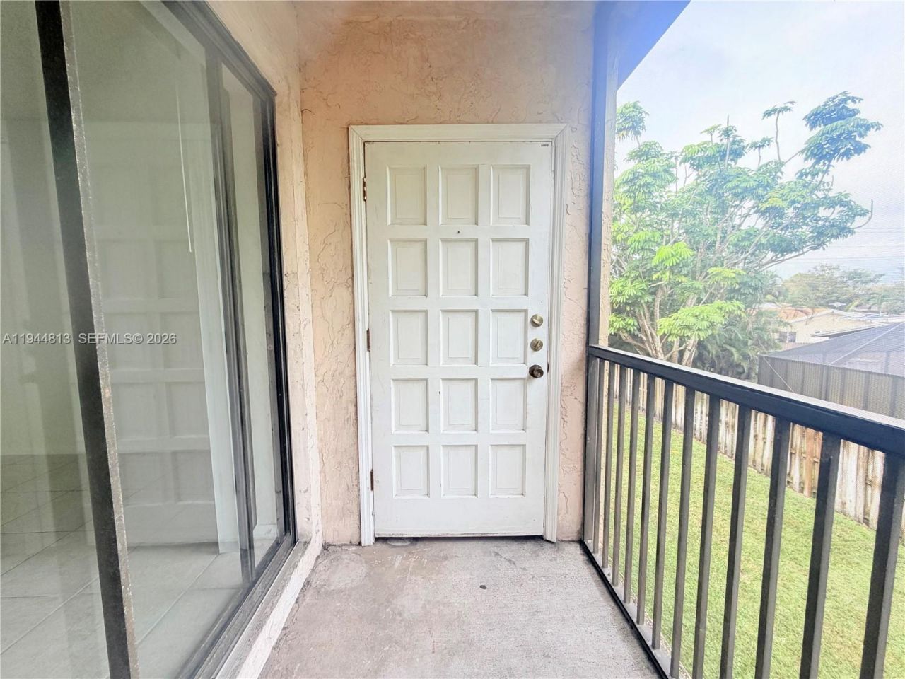 9141 NW 1st Ct, Unit 204, Pembroke Pines, FL 33024 Photo