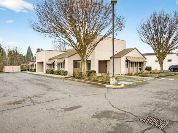 810 O'Hare Parkway, Medford, OR 97504