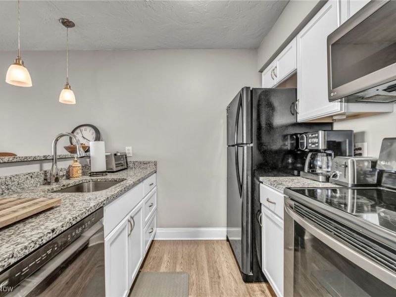 12550 Lake Avenue, Unit 101, Lakewood, OH 44107 Photo 4