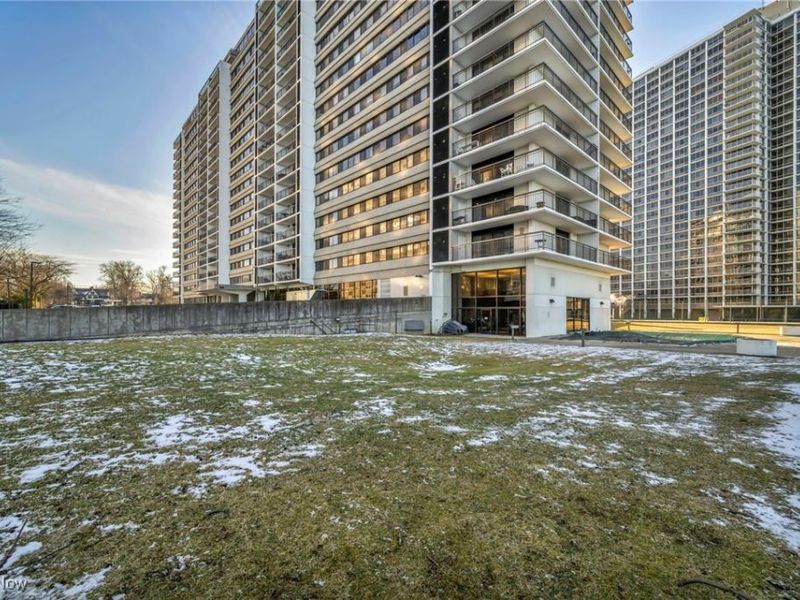 12550 Lake Avenue, Unit 101, Lakewood, OH 44107 Photo 45