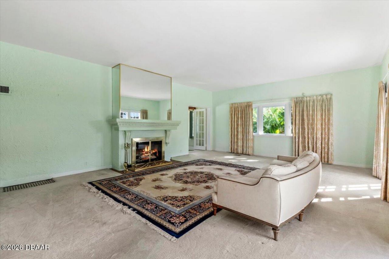 1428 N Halifax Avenue, Daytona Beach, FL 32118 Photo